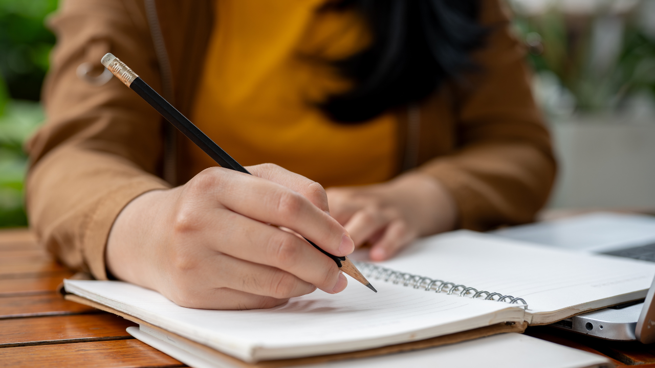 作詞のやり方を初心者向けに解説！中学生でも始められる5つのステップ