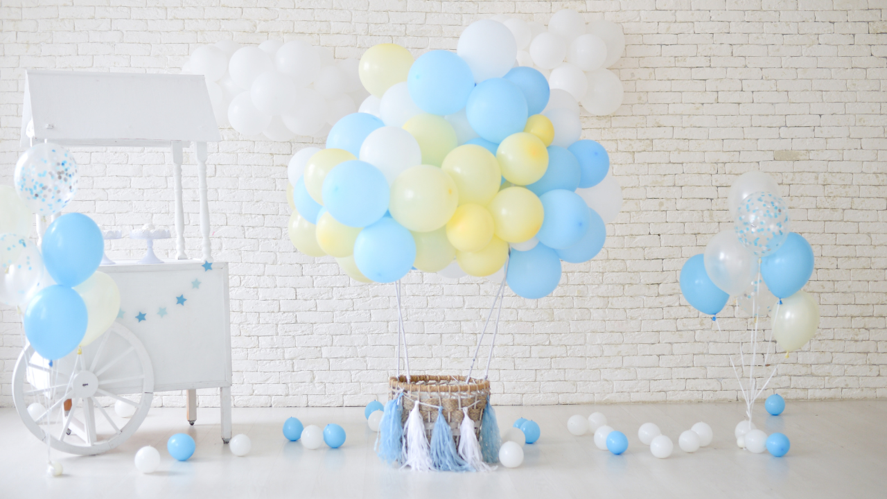 赤ちゃんとの家族写真はいつ撮影する？おしゃれに撮影するアイデアも紹介