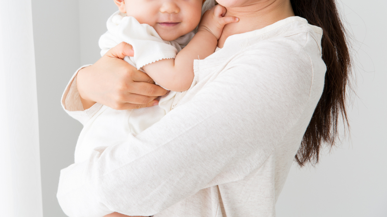 赤ちゃんの首座りには個人差がある！焦らず見守ろう