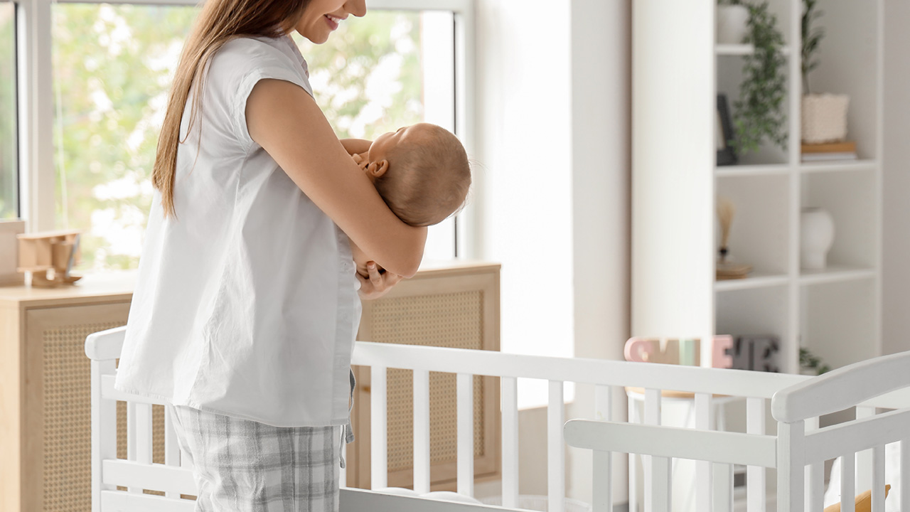 【生後2ヶ月】赤ちゃんの体重やミルクの量・授乳間隔、睡眠時間など成長状態を解説