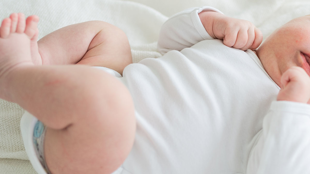 寝返りを始めたら気を付けるべきこと