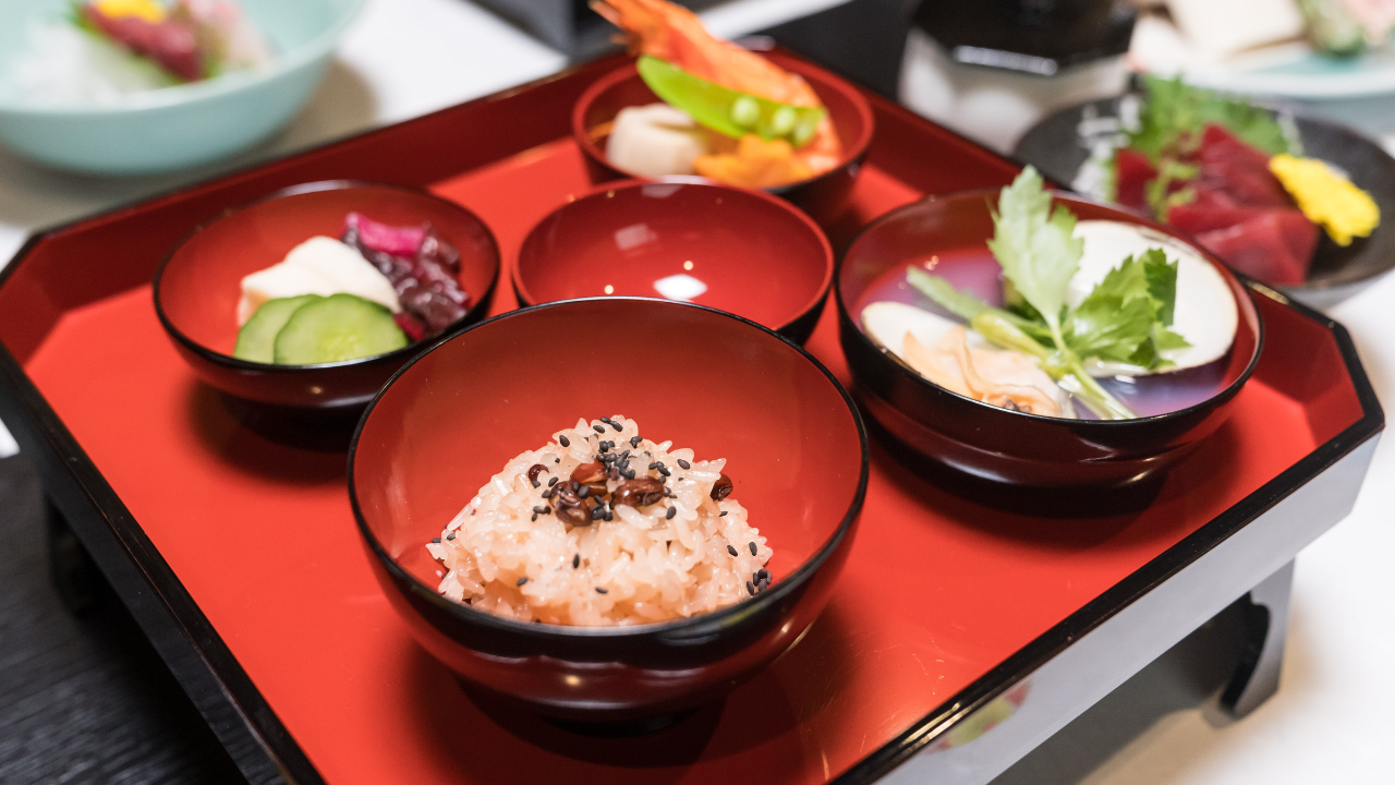 お食い初め（百日祝い）とは？いつやる？やり方や順番・服装・メニューについても紹介