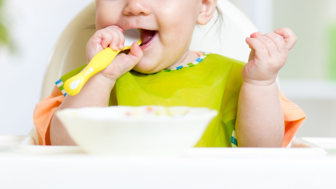 生後5ヶ月は離乳食開始時期！赤ちゃんの様子を見ながら始めよう