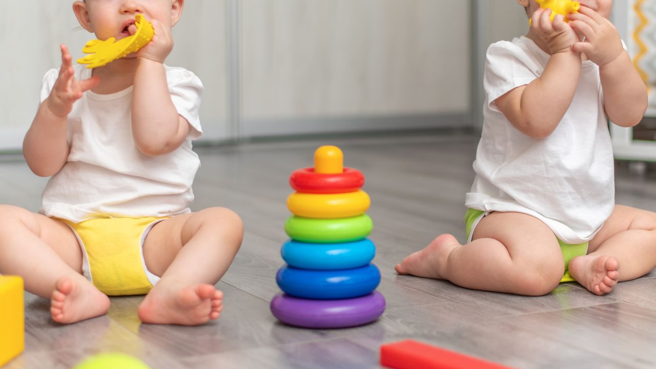 生後8ヶ月の赤ちゃんの遊びの幅をテアトルアカデミーで広げよう