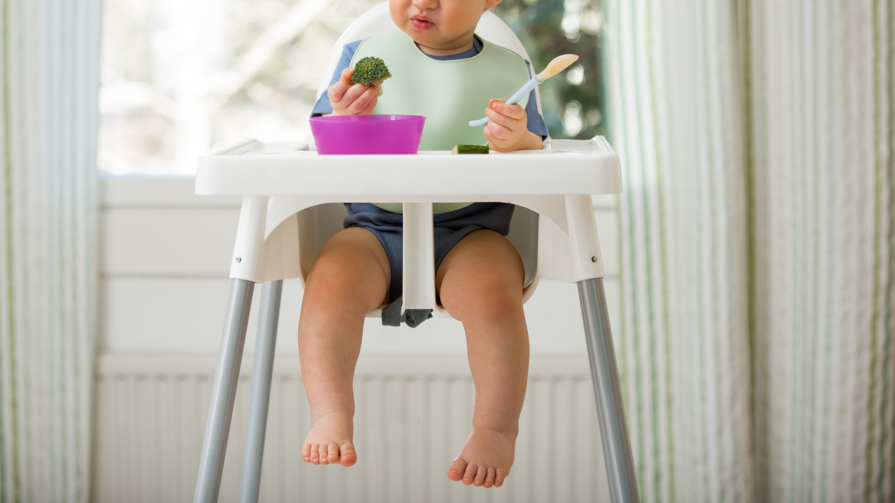 手づかみ食べは発達段階の一つ!優しく見守ろう