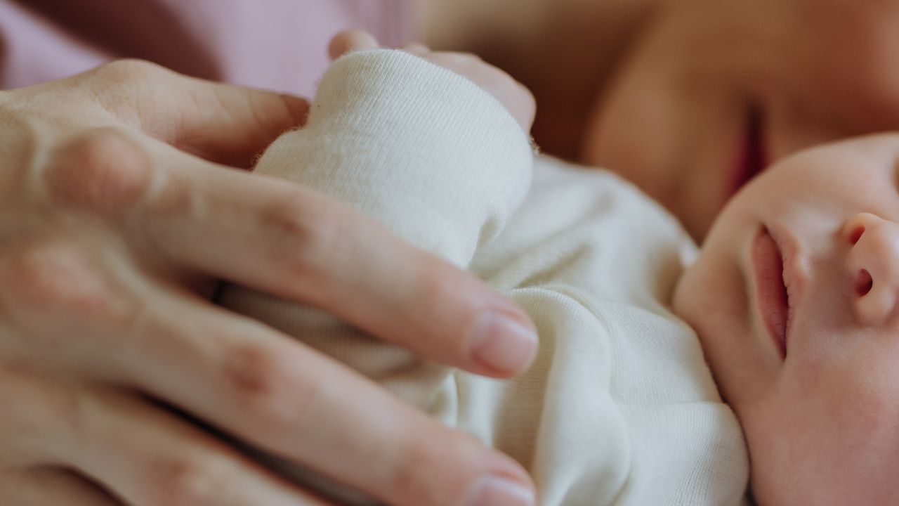 質の高い睡眠は赤ちゃんの「脳と心」を育てる