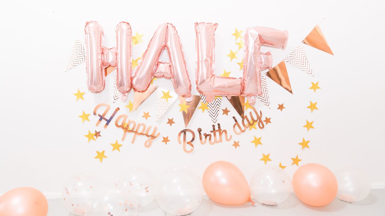 ハーフバースデーとは何をする日？いつ行うのかやおすすめのフォトアートを紹介