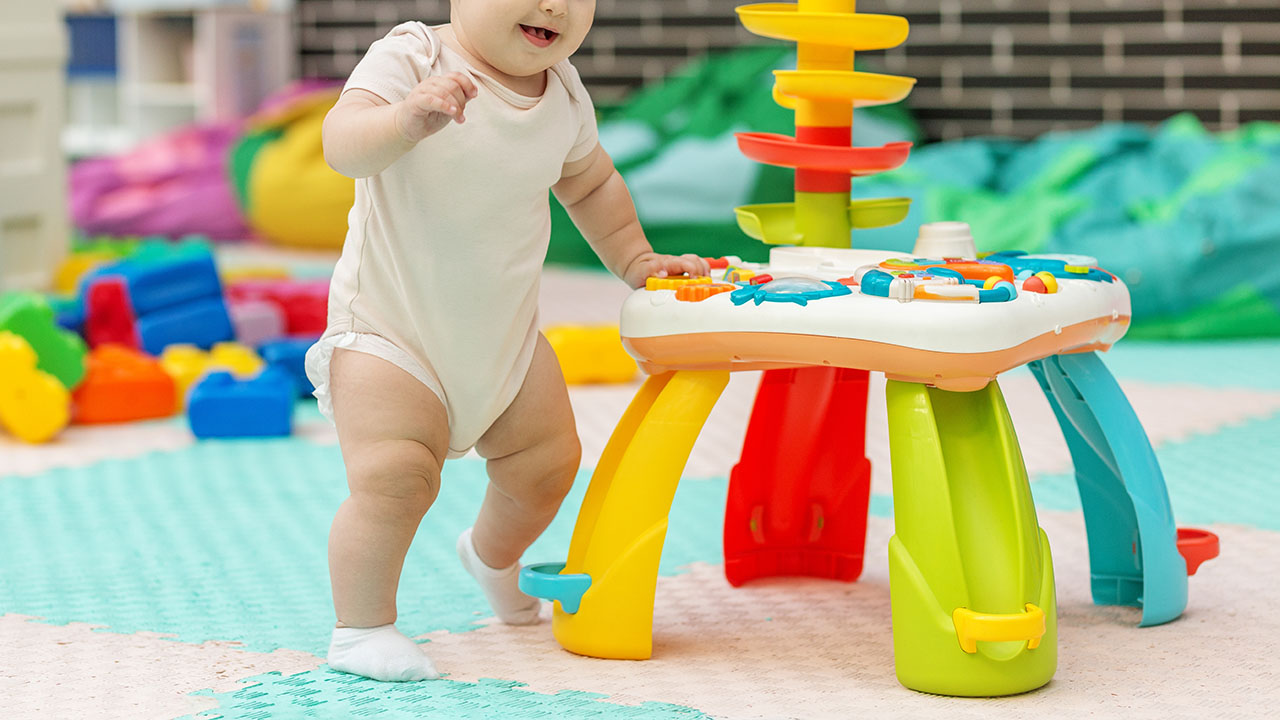 テアトルアカデミーなら赤ちゃんの好奇心を刺激するレッスンが豊富!