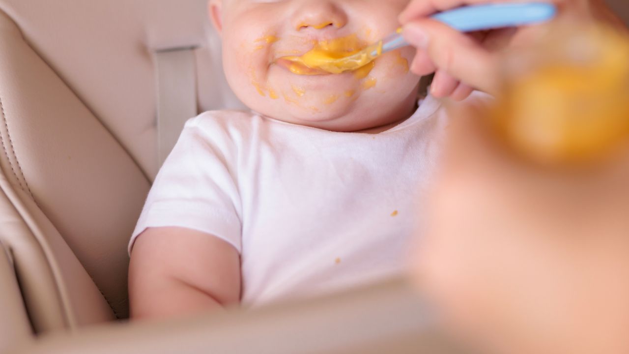 離乳食はいつから始める？