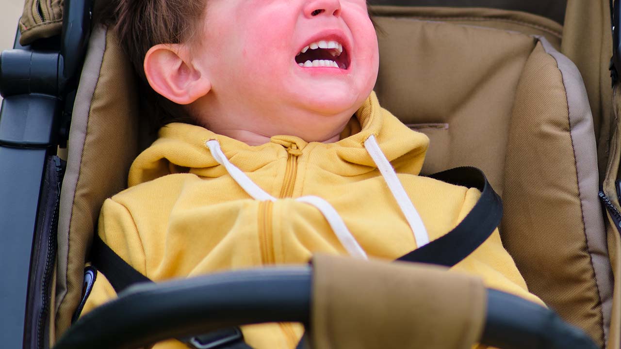 2歳児のイヤイヤ期の原因と接し方