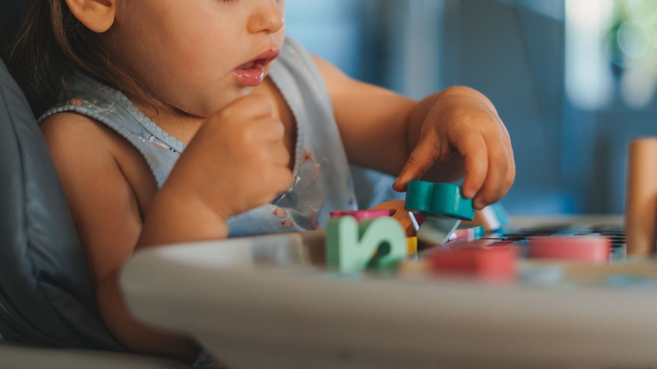 離乳食を始める生後5～6ヶ月は好奇心旺盛！テアトルアカデミーで可能性を広げよう