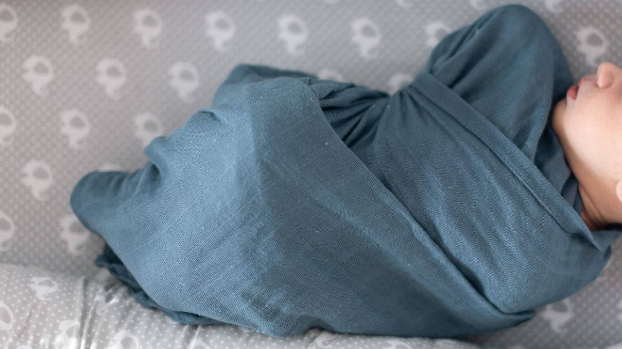 おくるみを巻く際に注意すべきポイント