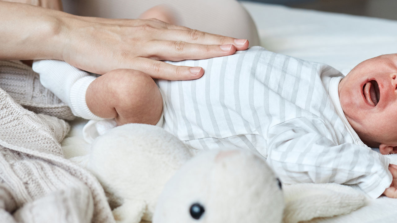赤ちゃんの「泣く」を、親子の絆を深めるきっかけに変えていこう