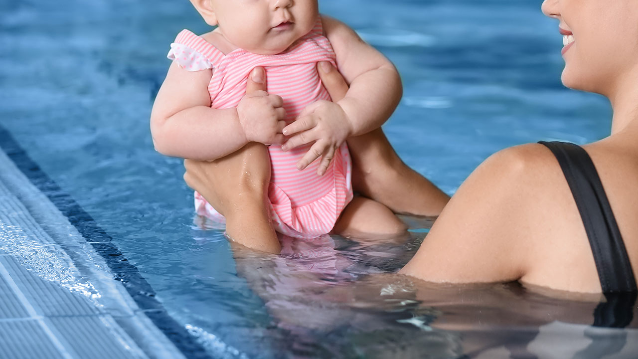 ベビースイミングとは？親子で一緒に楽しむ赤ちゃんの習い事
